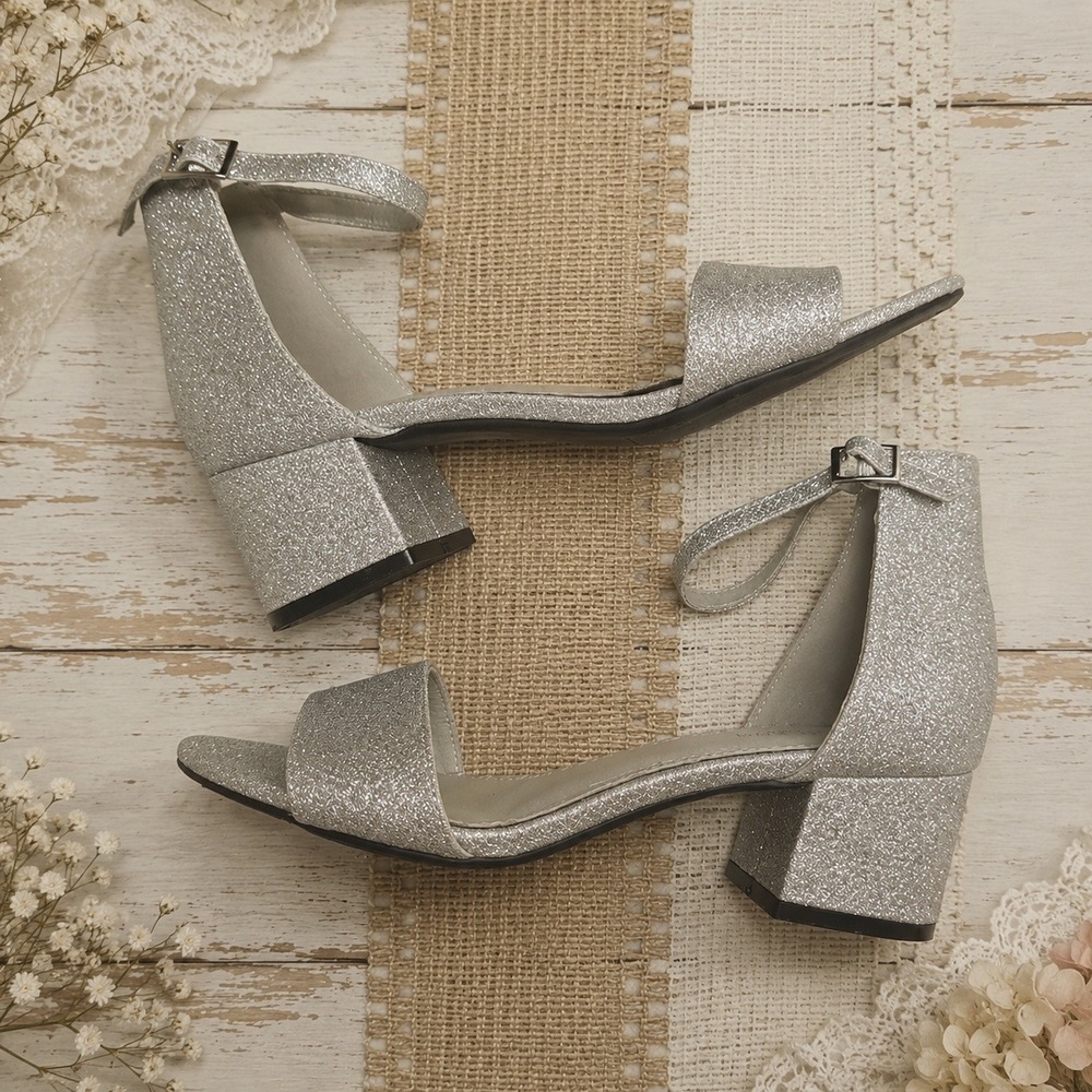 London Fog Block Heel Sandal SZ 7.5 Silver Sparkle NEW /Only Tried On